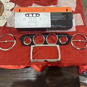 Harley-Davidson Black and Silver Gauge Trim Kit new in box touring bike